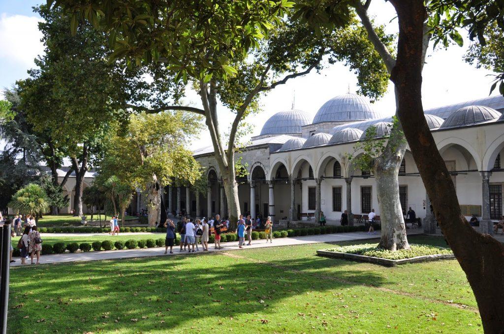 taman didalam topkapi turki