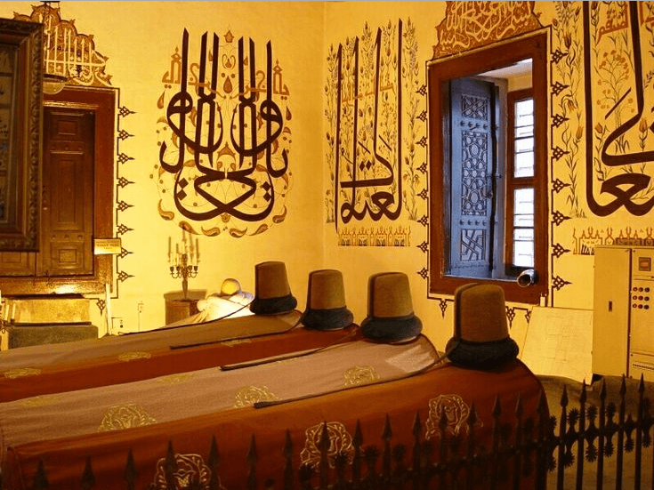 Makam-makam di Mevlana Museum