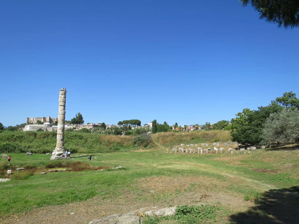 Sisa-sisa Runtuhan Kuil Artemis