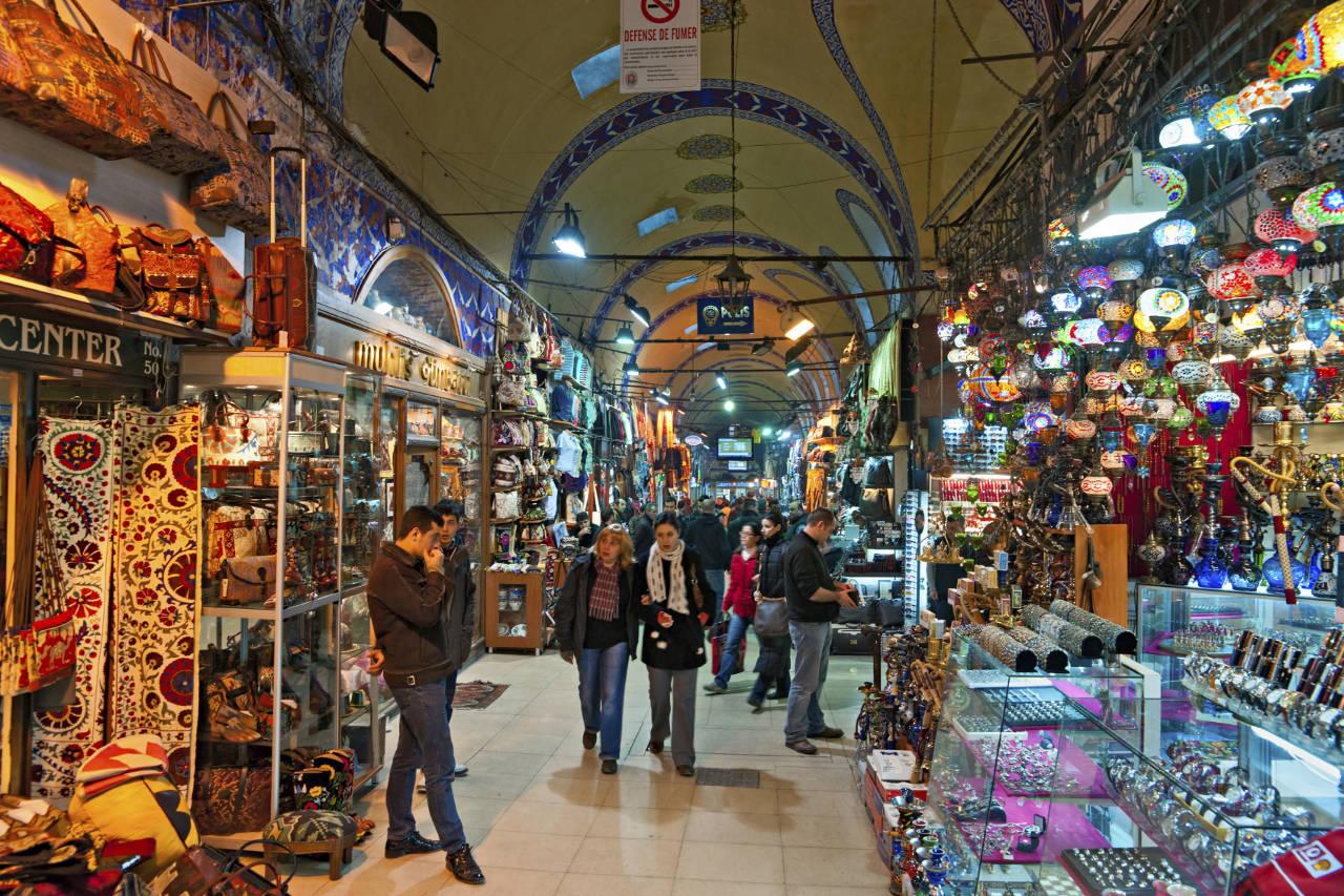 Berbelanja di Grand Bazaar Istanbul Turki