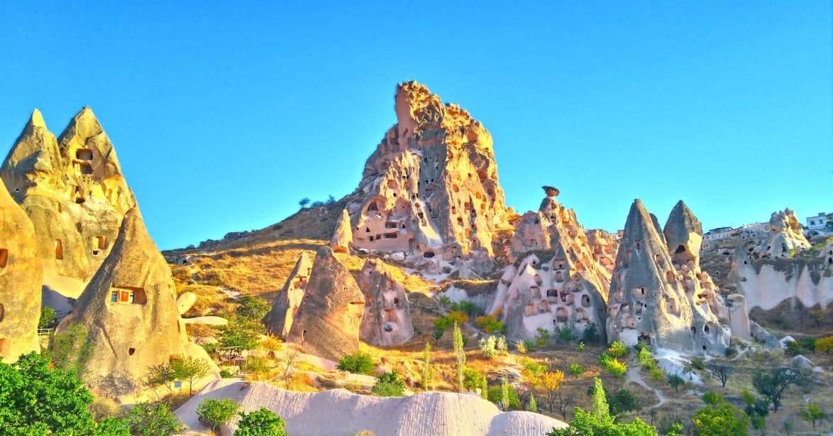 Uchisar Castle Cappadocia, Istana Batu Dengan View Spektakuler