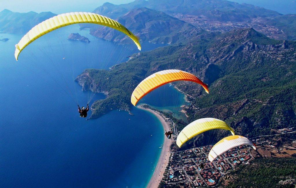 Paralayang di Fethiye Turki