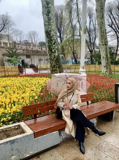 Tips Persiapan Liburan Pakaian Yang Cocok Untuk Musim Semi di Turki